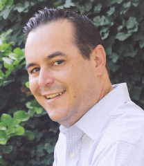 Carlos Garcia Headshot